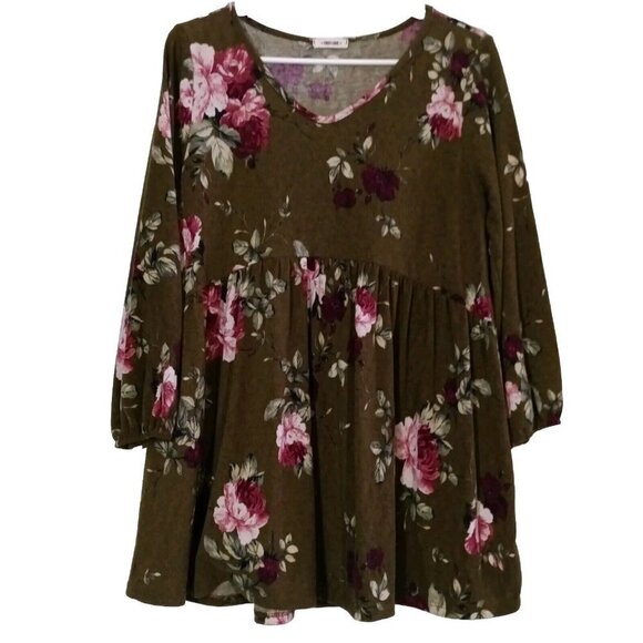 First Love Tops - First Love Women's Top Green Roses Medium M USA